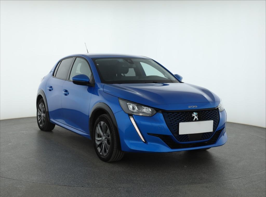 Peugeot e-208