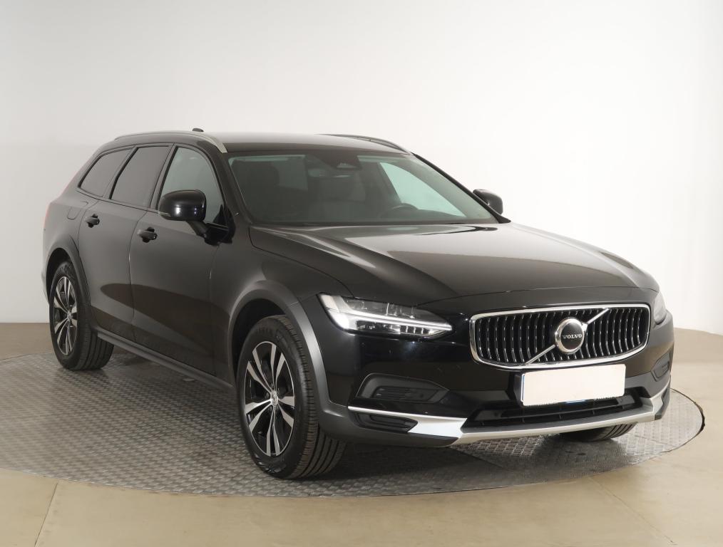 Volvo V90 Cross Country