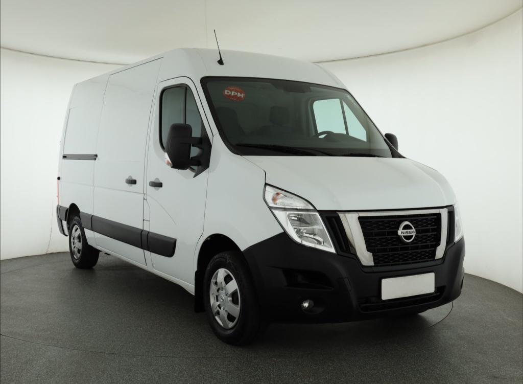 Nissan Interstar
