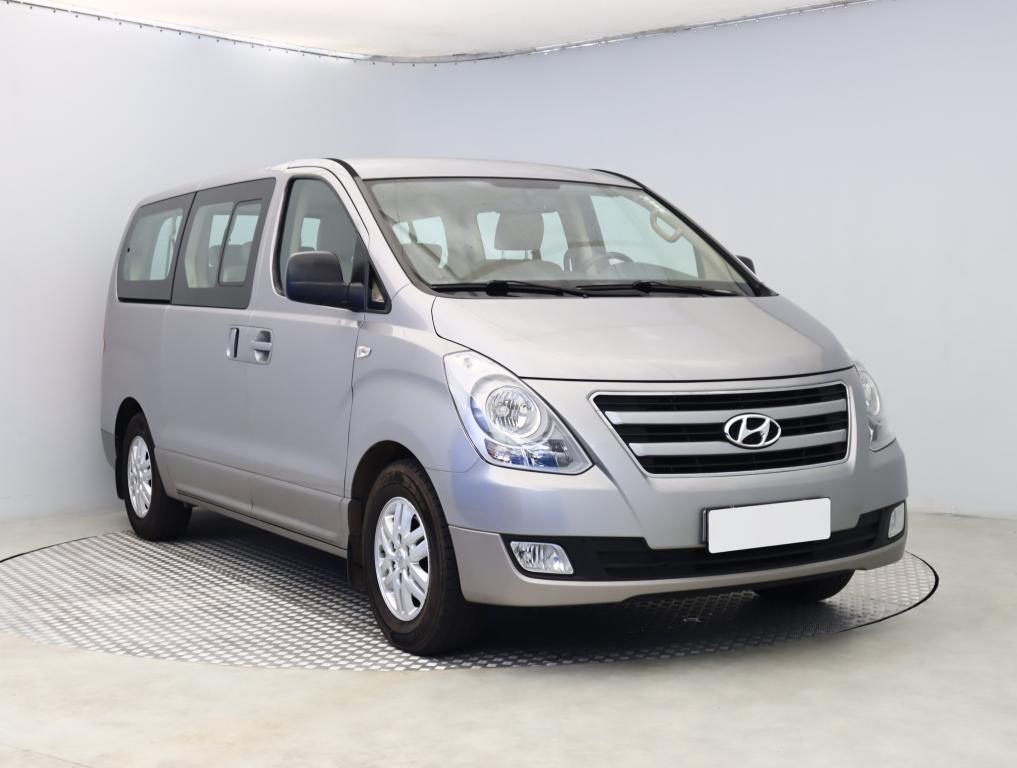 Hyundai H-1 Tour