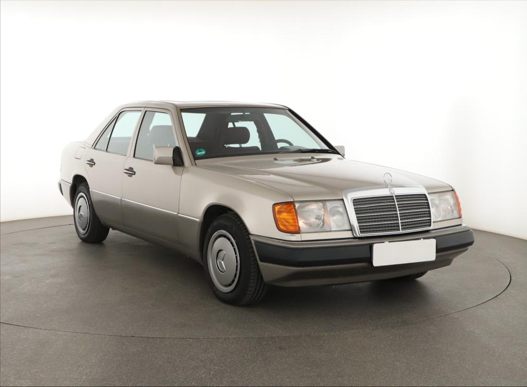 Mercedes-Benz W124