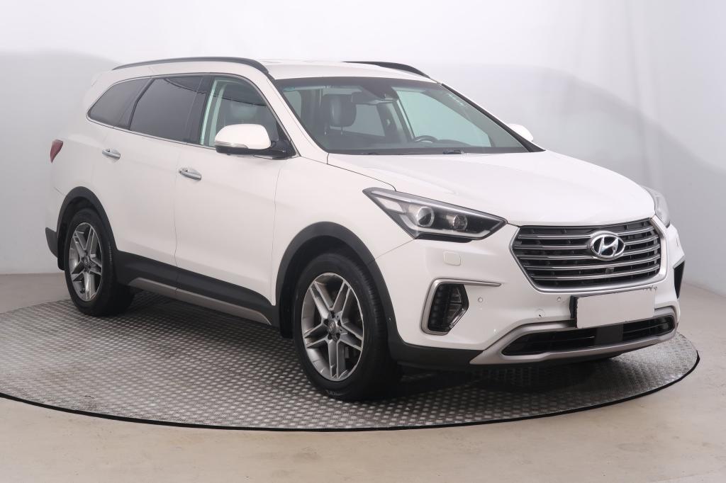 Hyundai Grand Santa Fe