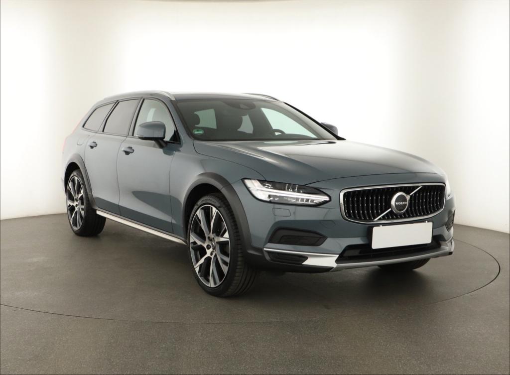 Volvo V90 Cross Country
