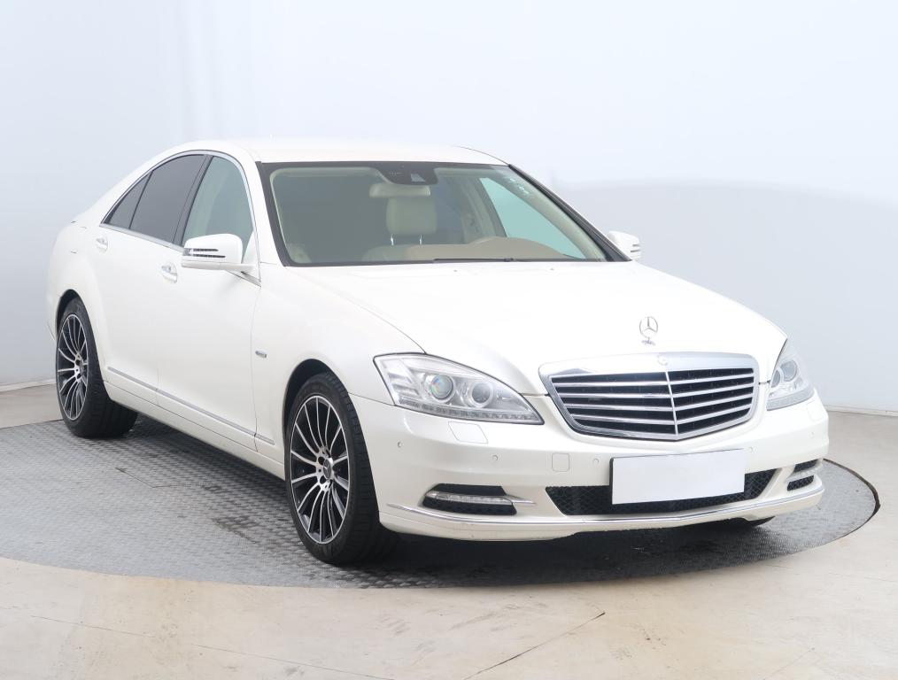 Mercedes-Benz S