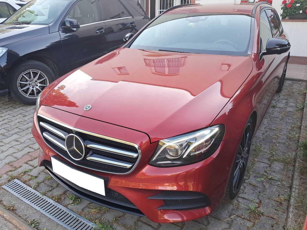 Mercedes-Benz E